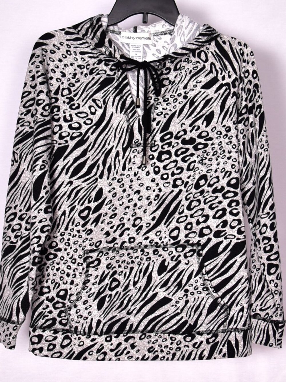 Cathy Daniels Women's Animal print Hoodie Size Medium